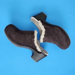 Crocs Womens Casual Sarah Suede Faux Fur Lined Clogs Mules Comfort Shoes Size 7.